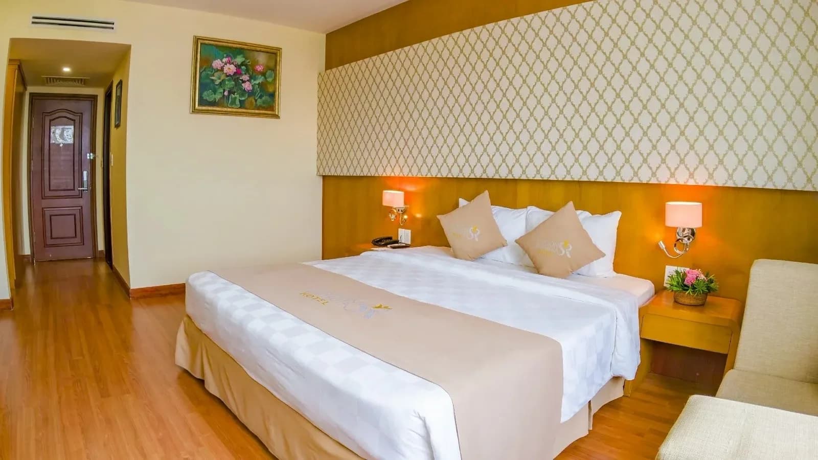 Saigon Suite