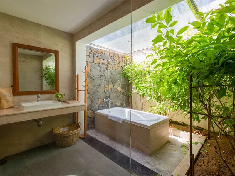 Bồn tắm lộ thiên Sala Garden