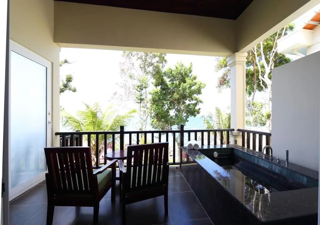 Ocean Front Villa – Bồn tắm ngoài trời