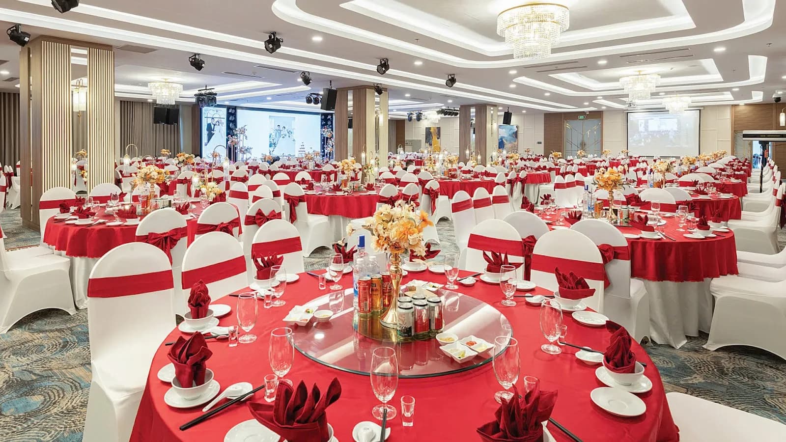 Sảnh tiệc tới 500 khách