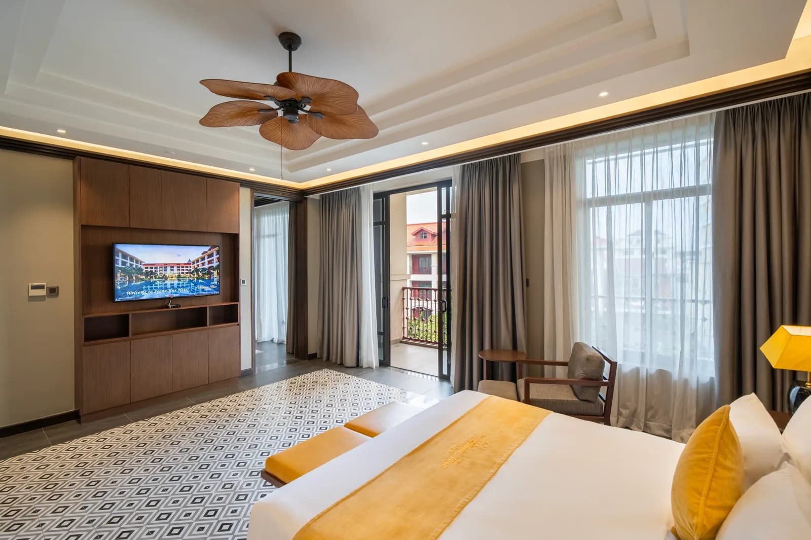 Combo gia đình khám phá Huế 3N2Đ