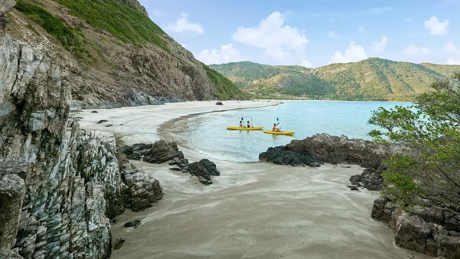 Chèo kayak vịnh biển