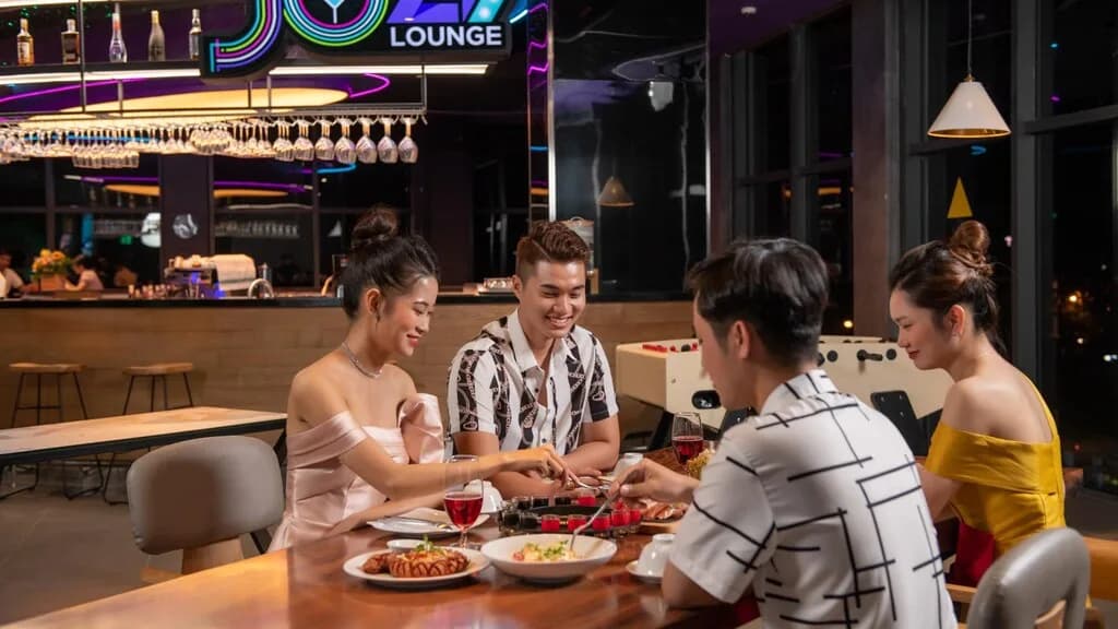 JO247 Lounge – Live truly local