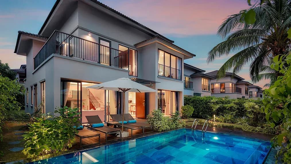 Gia đình nghỉ dưỡng biển