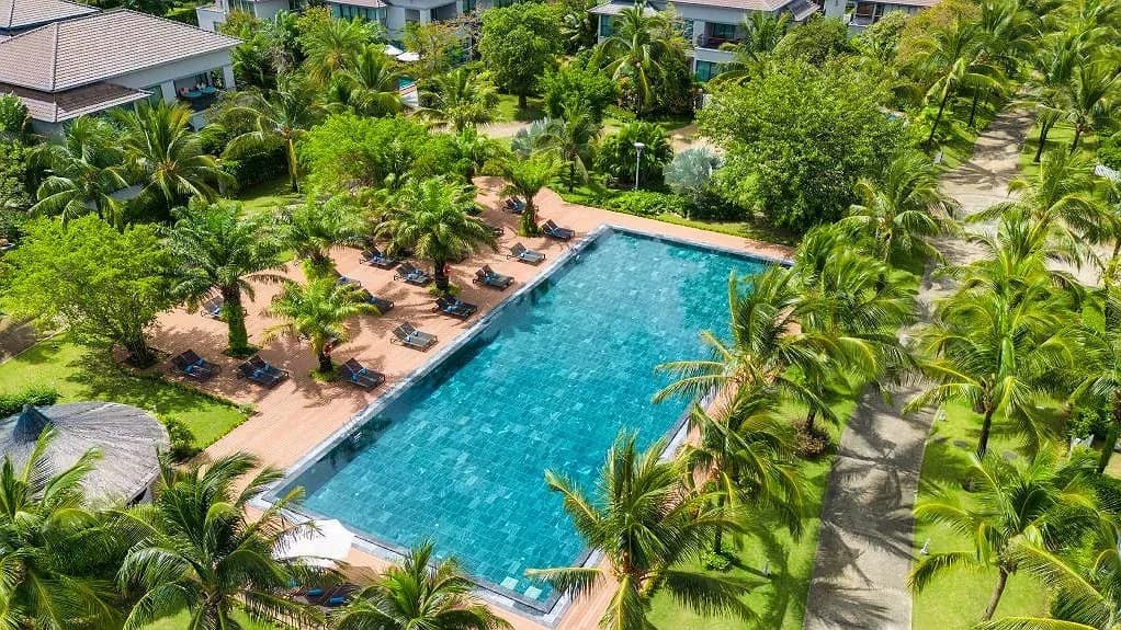 Hồ bơi khu villa