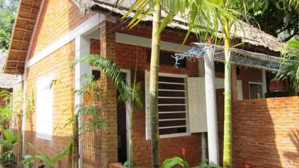 Bungalow gạch mộc gần gũi