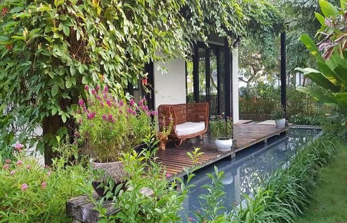 Hiên nước & sân vườn