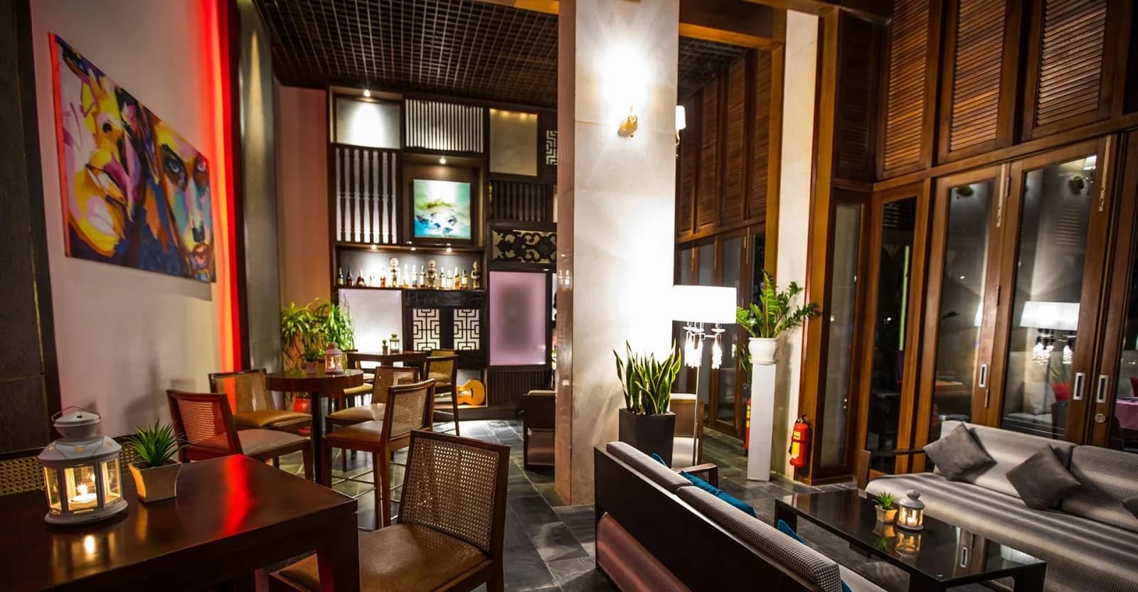 Lounge Bar