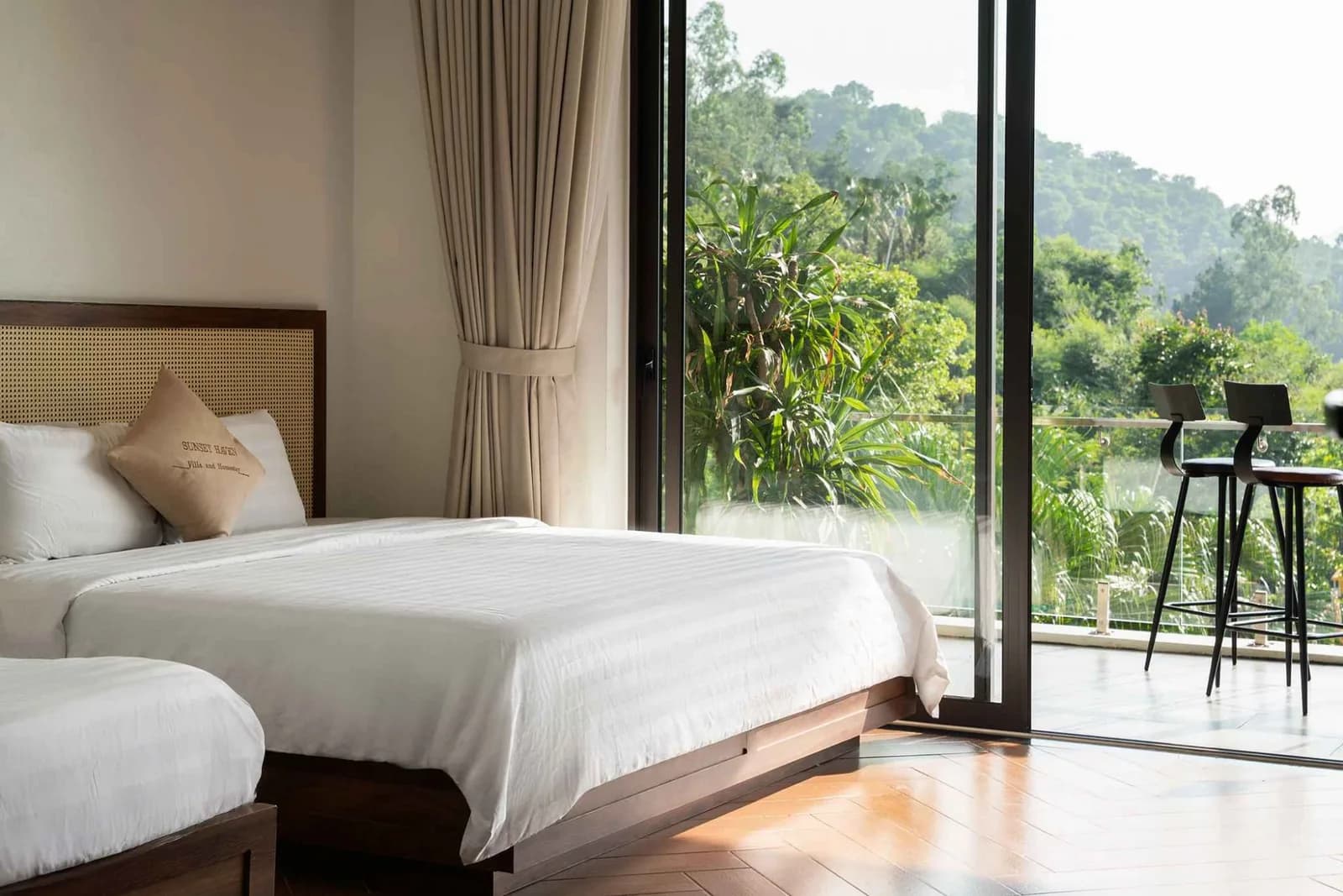 Deluxe Rừng Thông