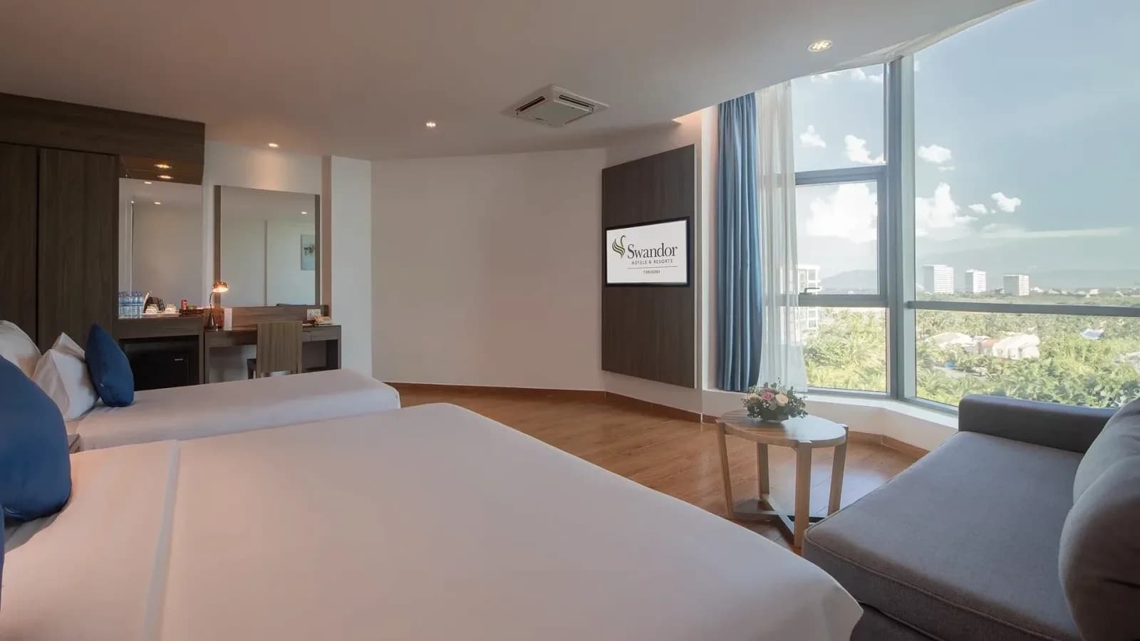 Deluxe Family Sea View