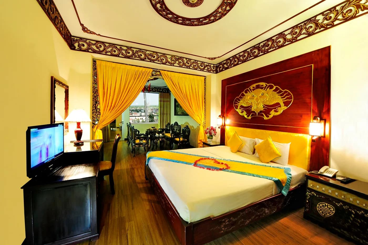 Nghỉ dưỡng hoàng cung