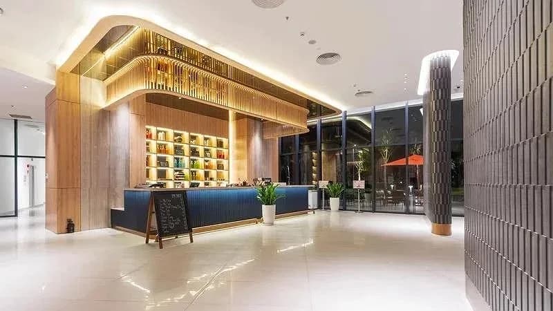 Sea Lounge & Lobby Bar