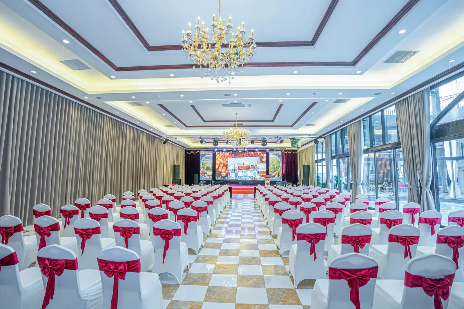 Trung tâm hội nghị 5 sao