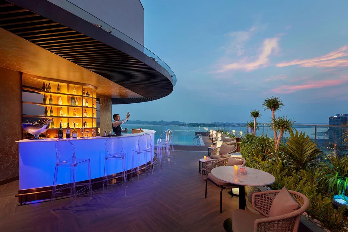 Sky Bar hoàng hôn