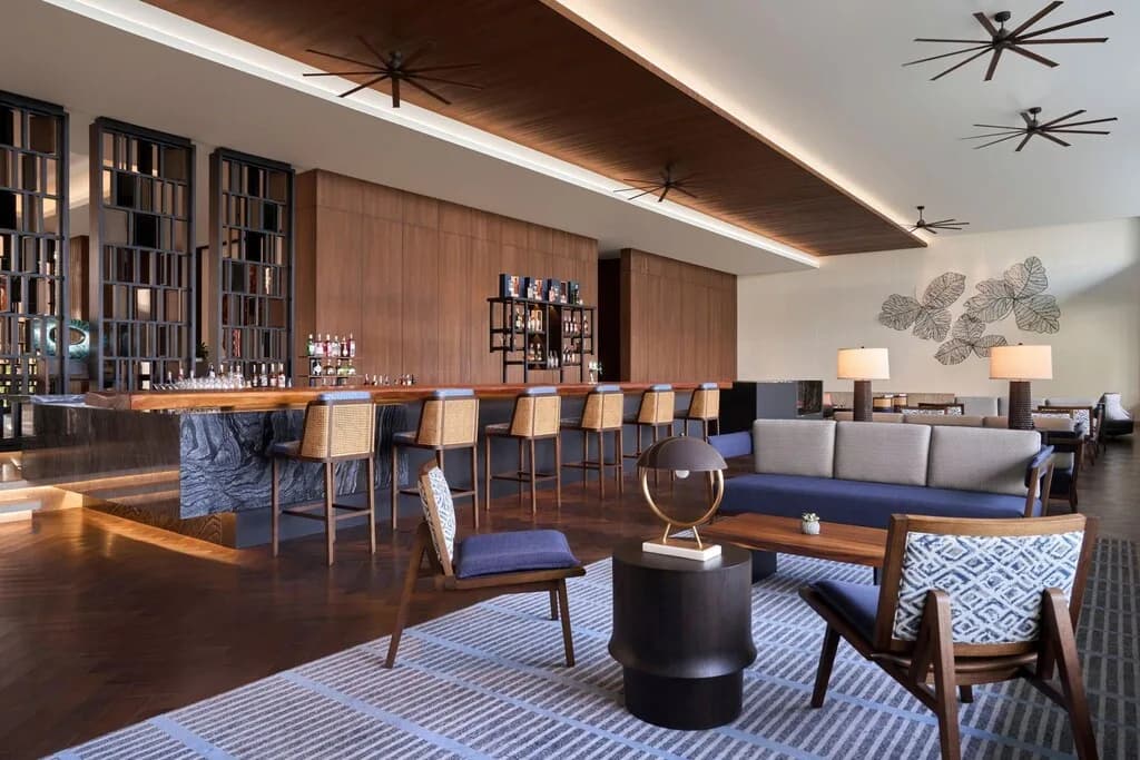 Lobby Lounge & Bar