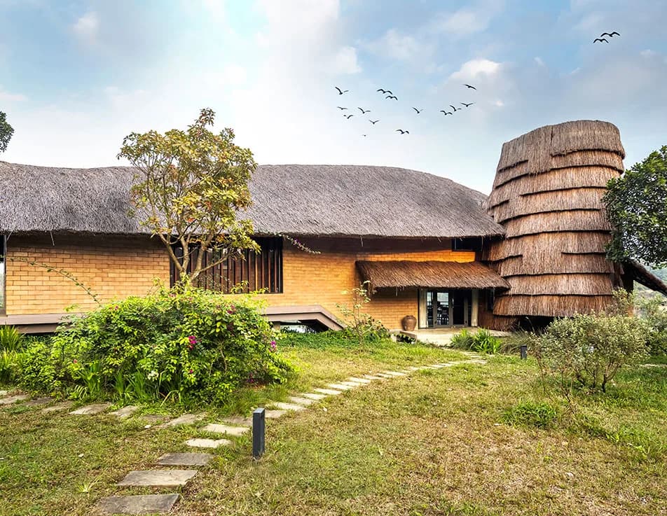 Step House - Nhà Bậc Thang
