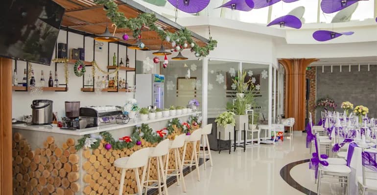Quầy bar hồ bơi