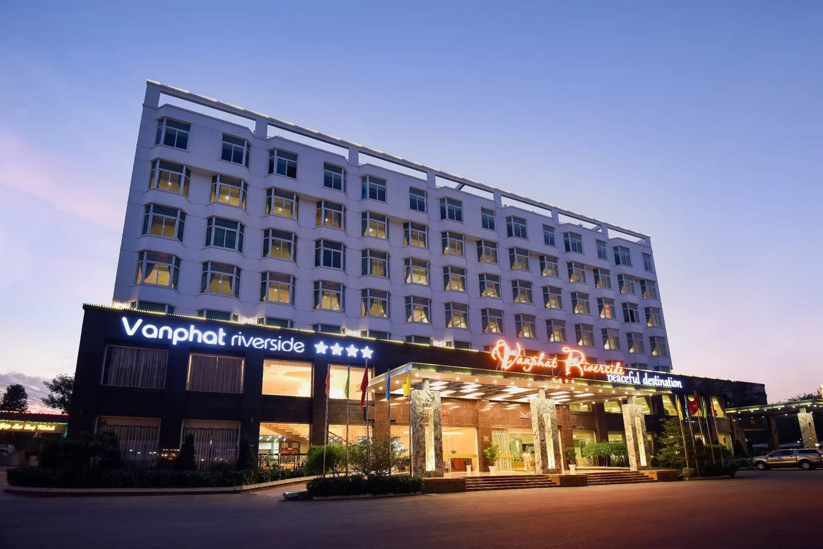 Vạn Phát Riverside Hotel 3