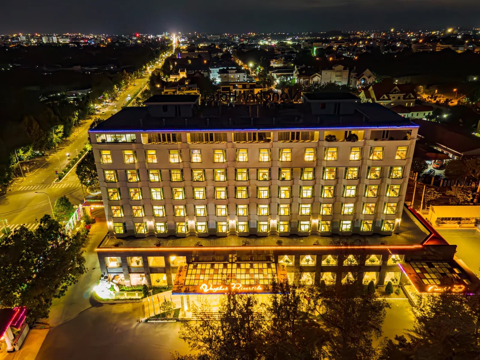 Vạn Phát Riverside Hotel 5