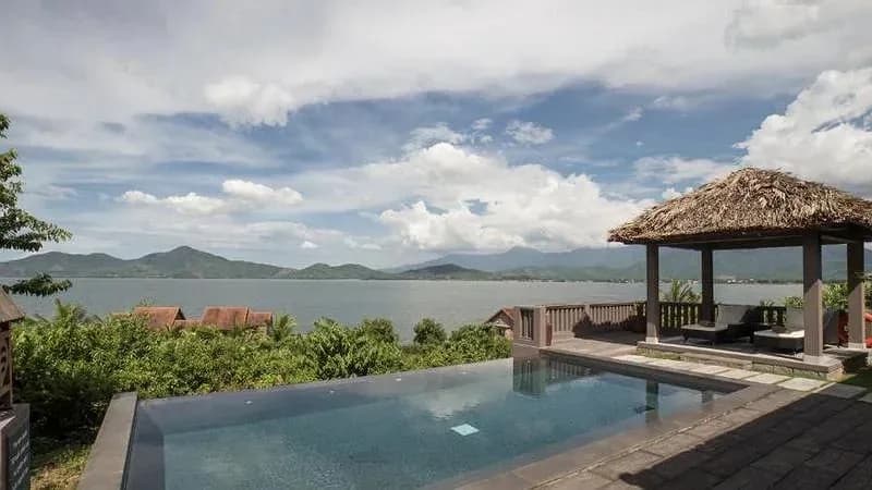 Villa riêng bên đầm phá