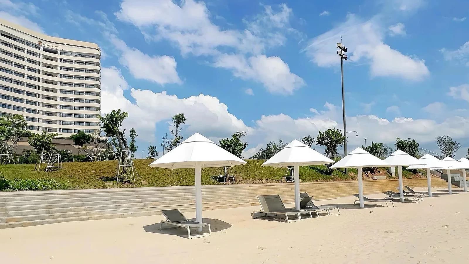 Bãi biển Bãi Sau