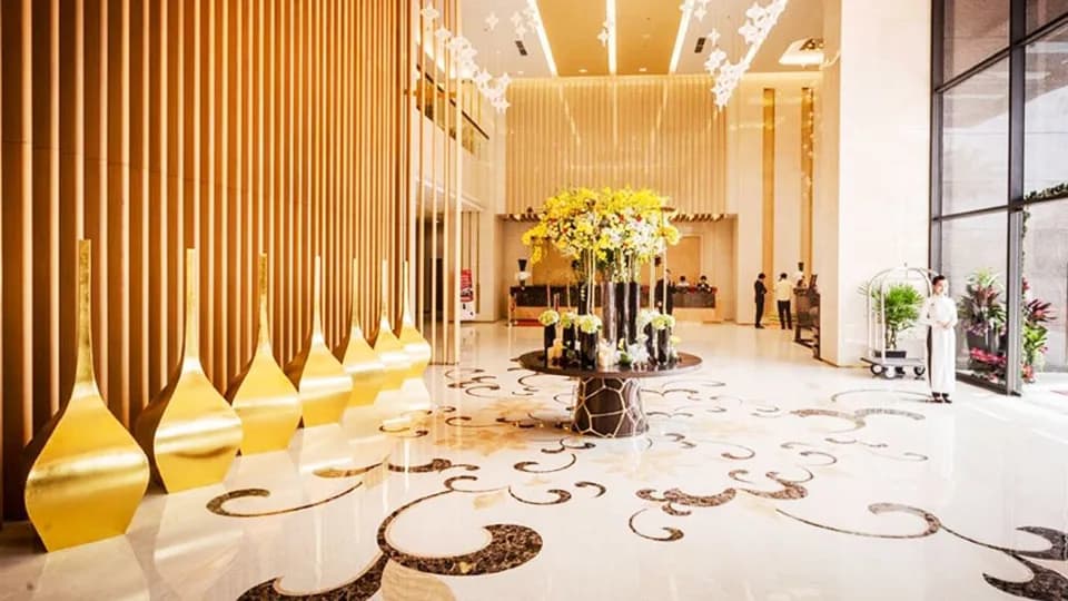 Sảnh đón tiếp dát vàng