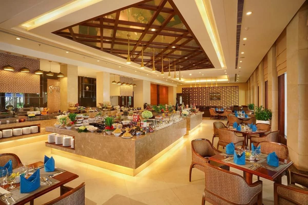 Ẩm thực buffet Á - Âu