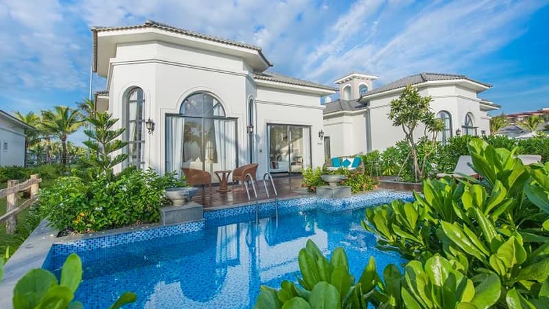 Grand Beachfront Villa 4 Phòng Ngủ