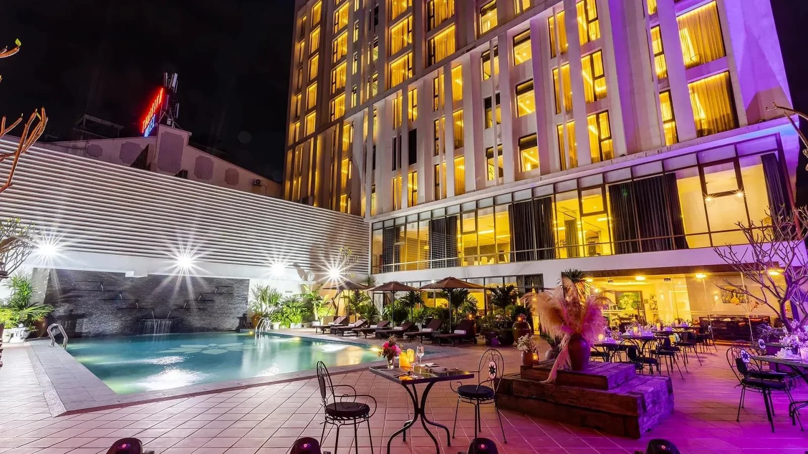 White Lotus Hotel Huế 4
