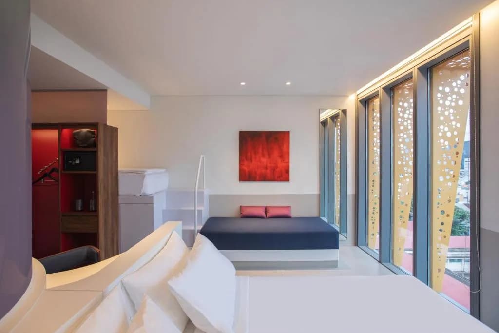 Wink Suite King – Hướng thành phố
