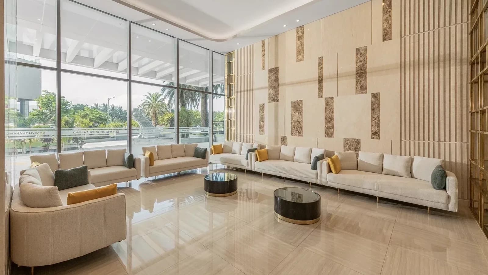 Khu lounge sảnh rộng thoáng