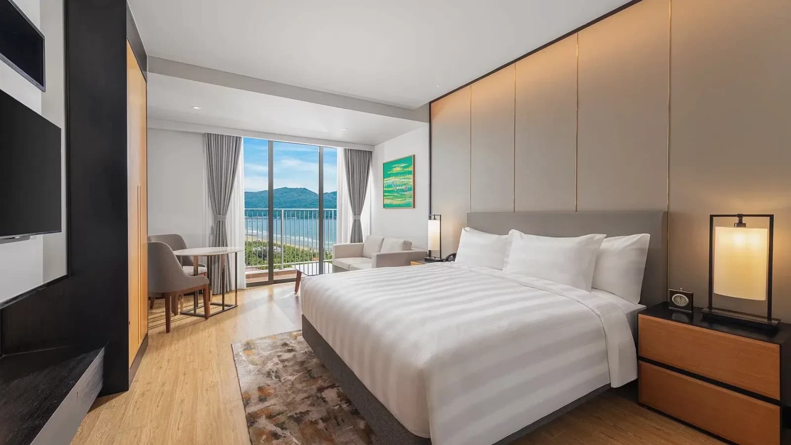 Deluxe Studio - Hướng biển