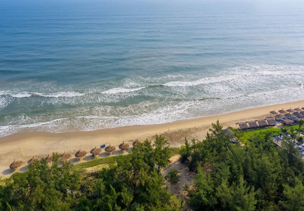 Bước chân ra biển An Bàng