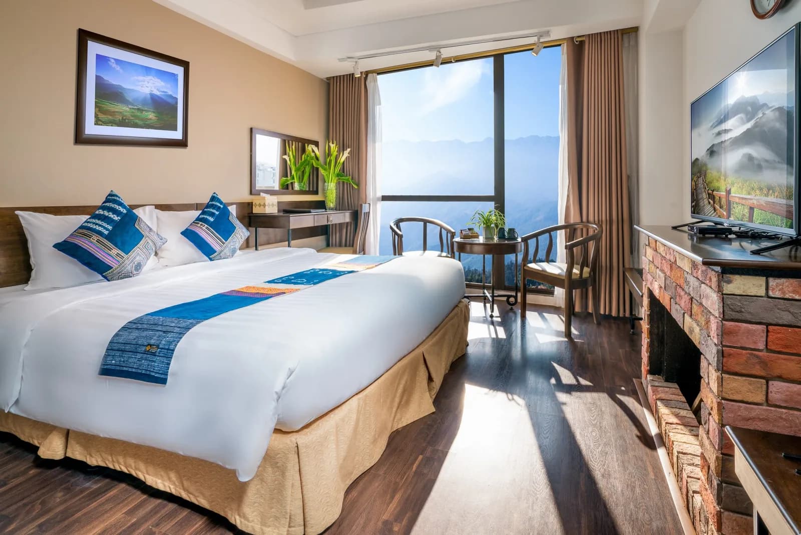 Combo cặp đôi trốn phố
