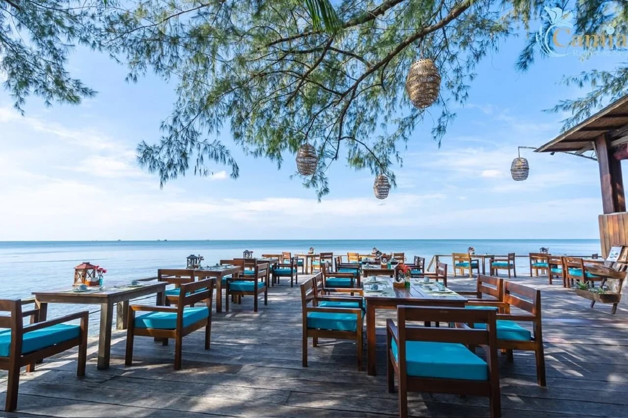 Nhà hàng Camia bên bờ biển