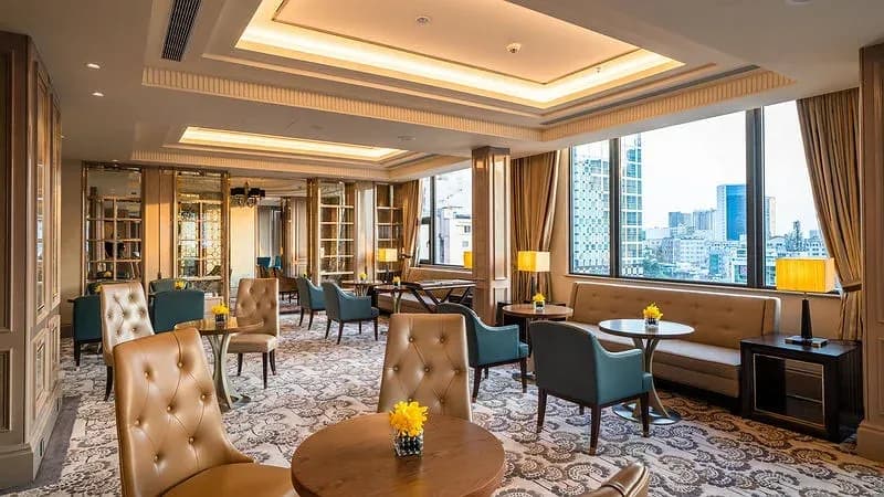 Signature Lounge