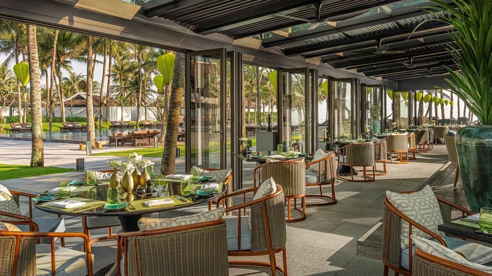 Sol & Sao Pool Bar