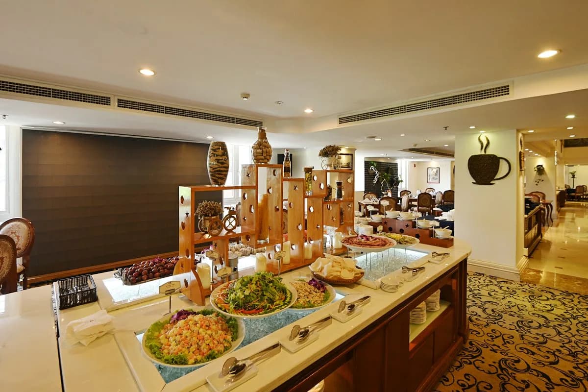 Nhà hàng Saigon Palace