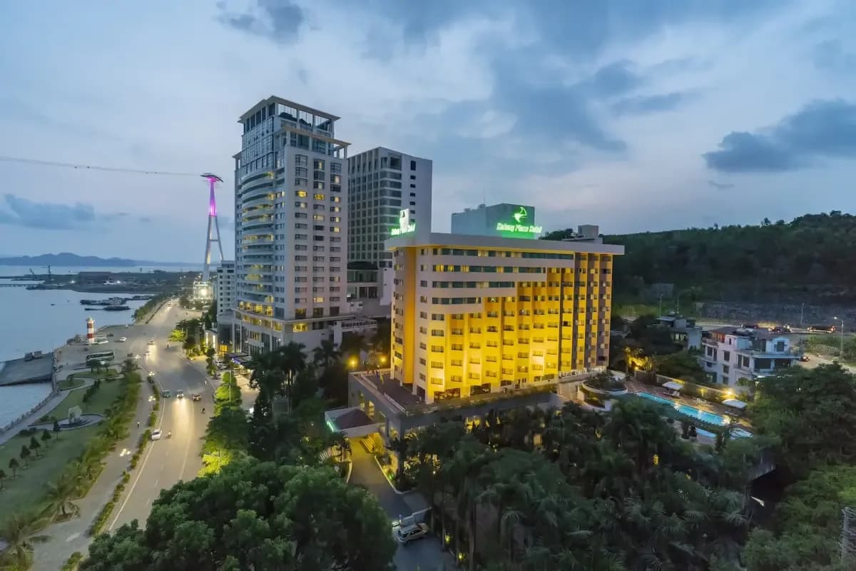 Trọn gói khám phá vịnh Hạ Long