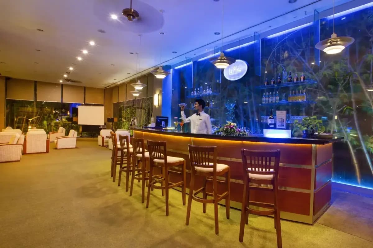 Quầy bar La Plaza