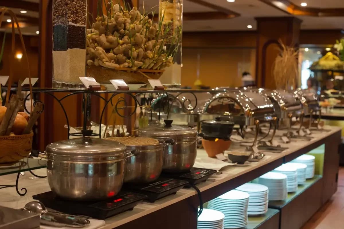 Tiệc buffet phong phú