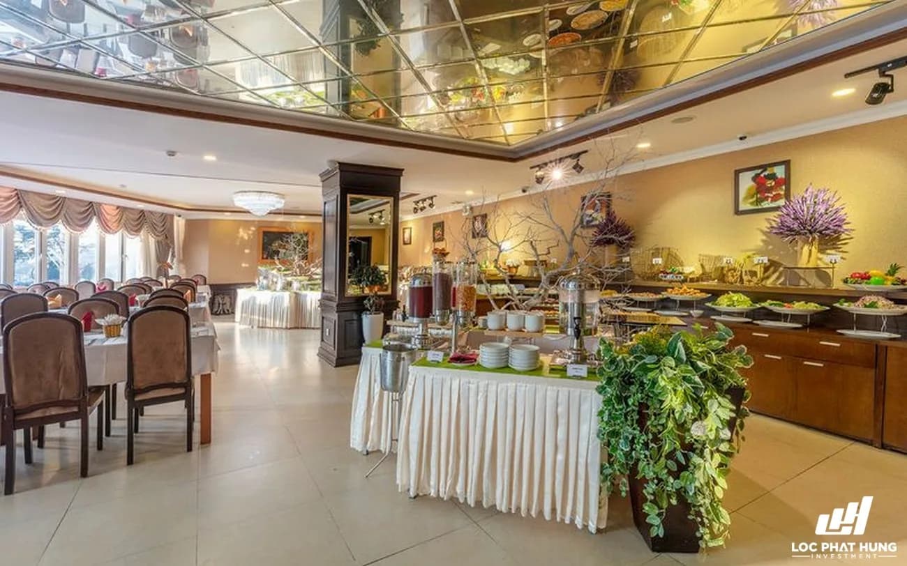 Quầy buffet hải sản & lẩu