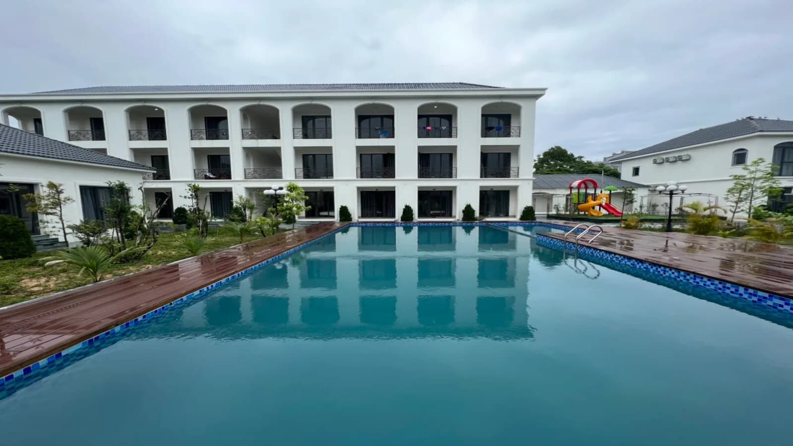 La Paloma Minh Châu Resort & Hotel