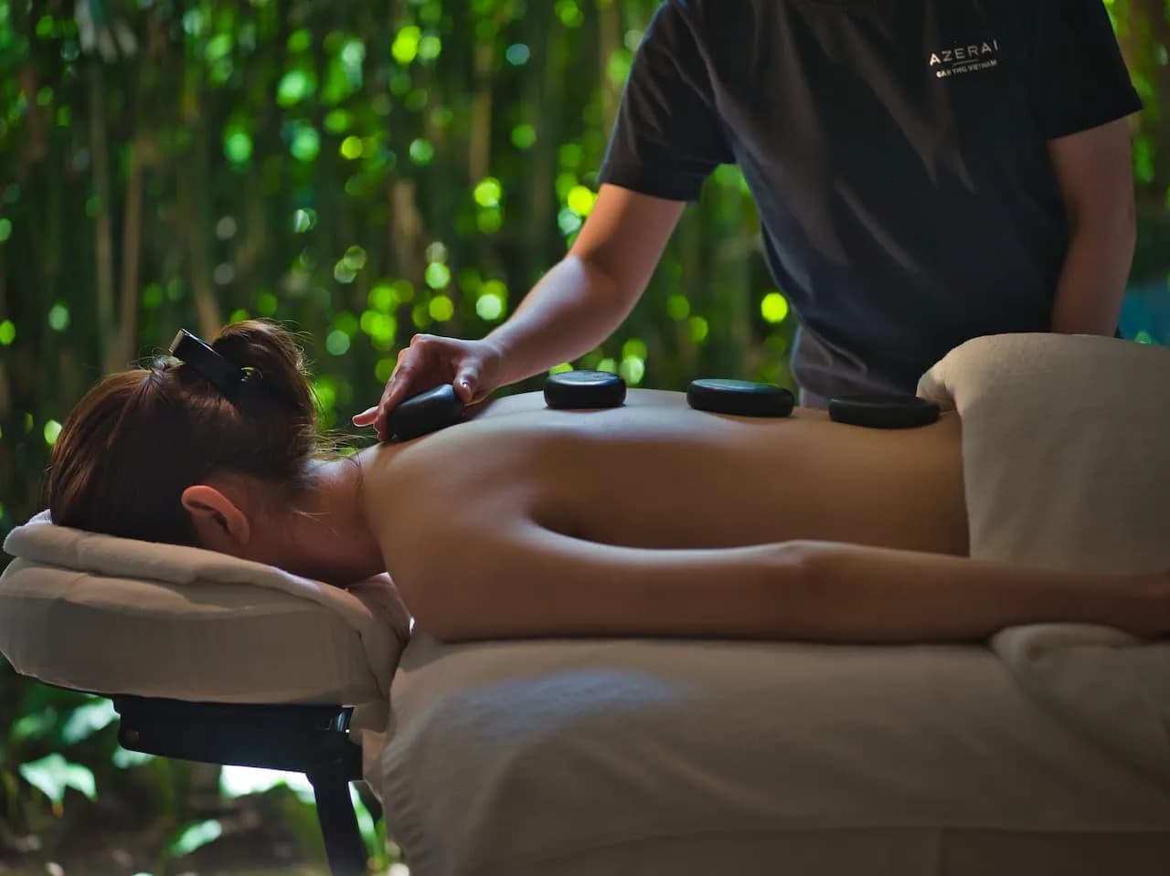 Azerai Spa giữa vườn tre