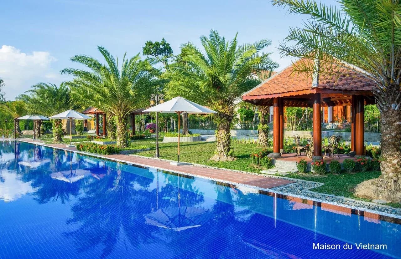 Bể bơi ngoài trời 600m²