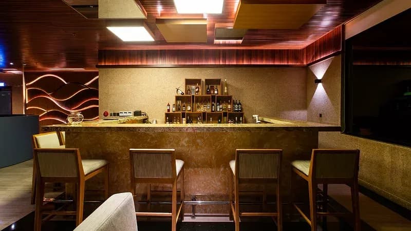 Infinity Lounge & Bar