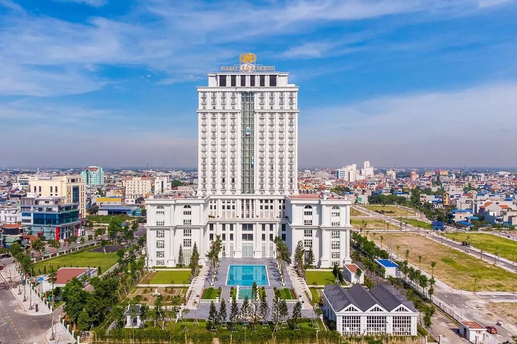 Bể bơi ngoài trời