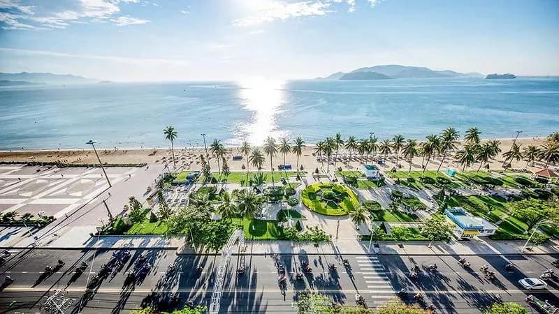 Ngay mặt tiền biển Trần Phú