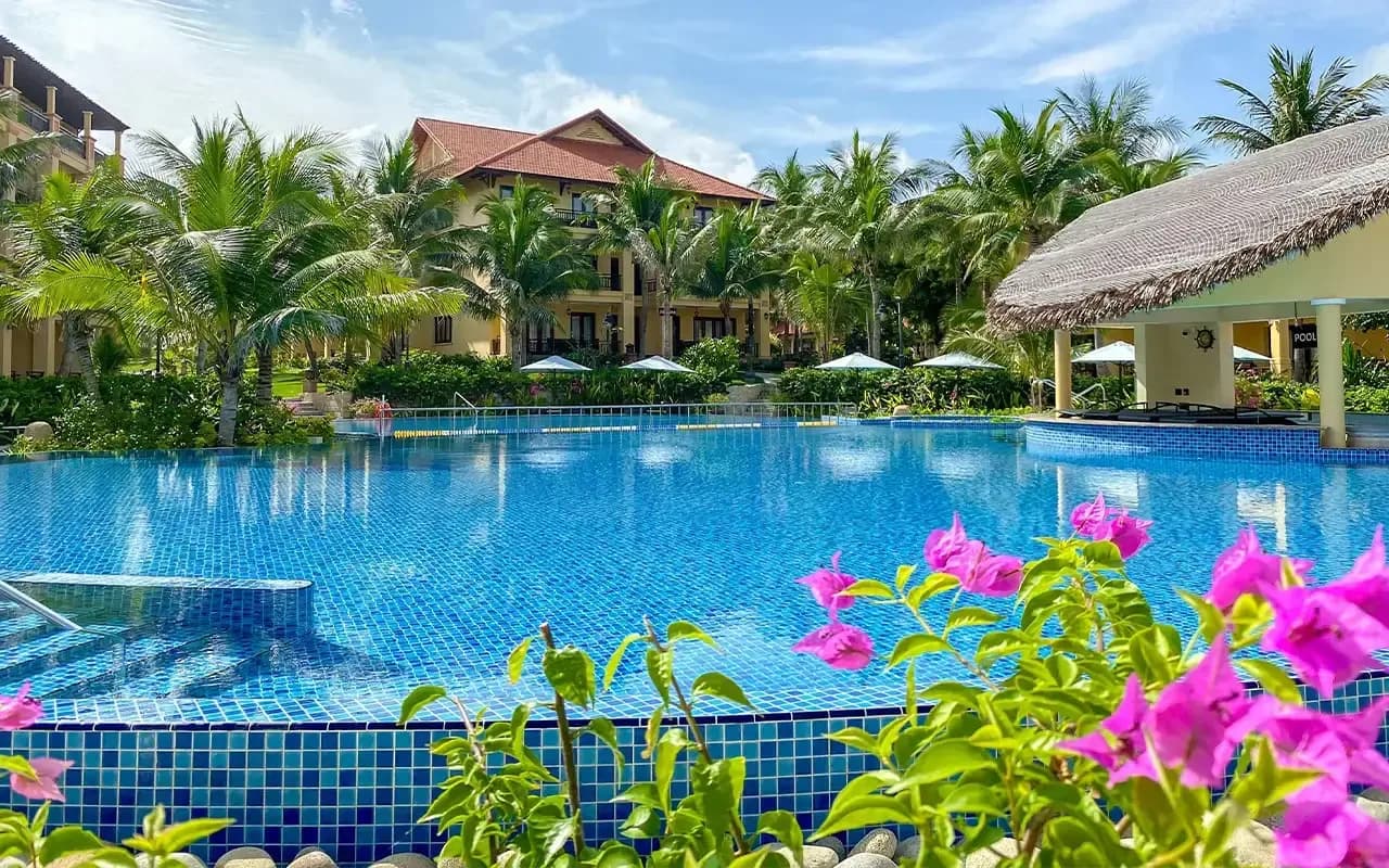 Bể bơi Garden & quầy bar dưới nước