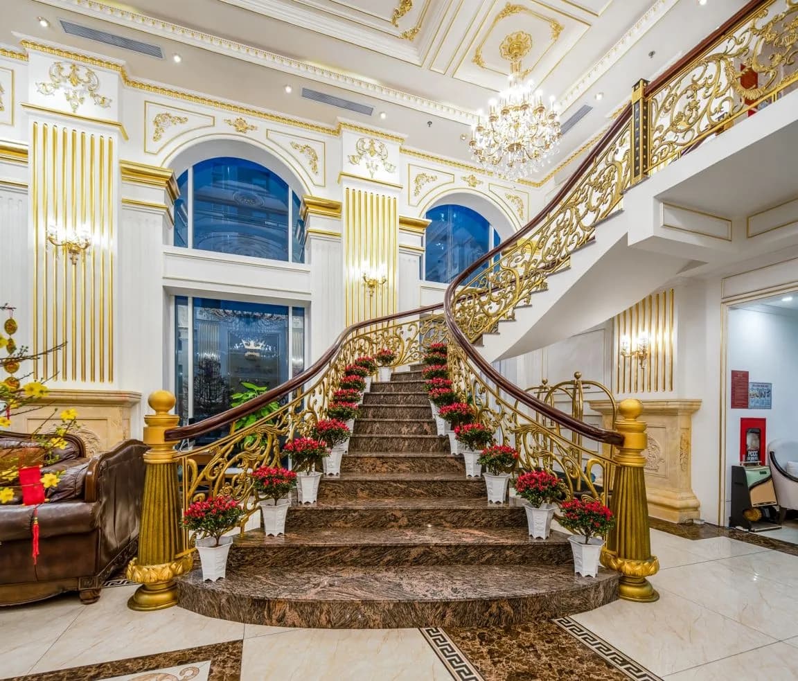 Kiến trúc dát vàng 24K